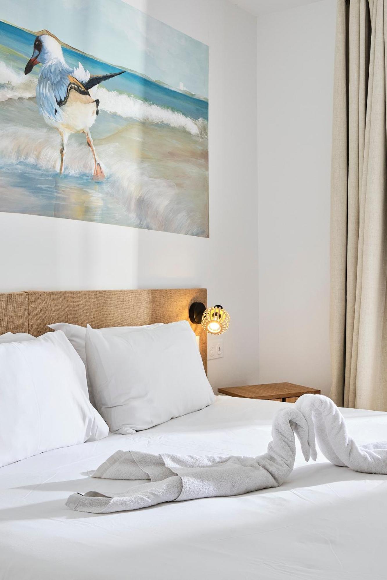 Artemia Aigues-Mortes - Hotel Avec Piscine Εξωτερικό φωτογραφία