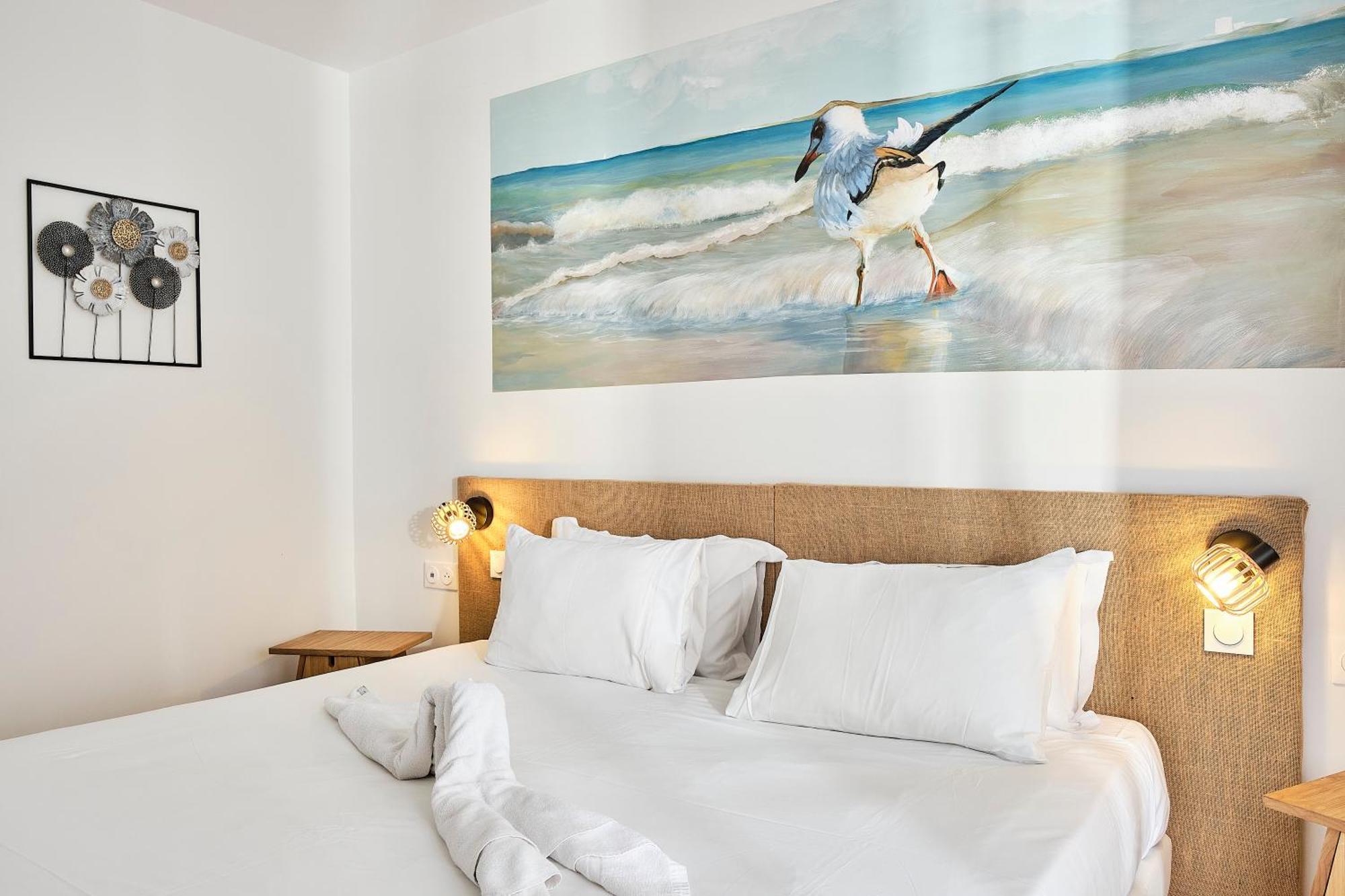 Artemia Aigues-Mortes - Hotel Avec Piscine Εξωτερικό φωτογραφία