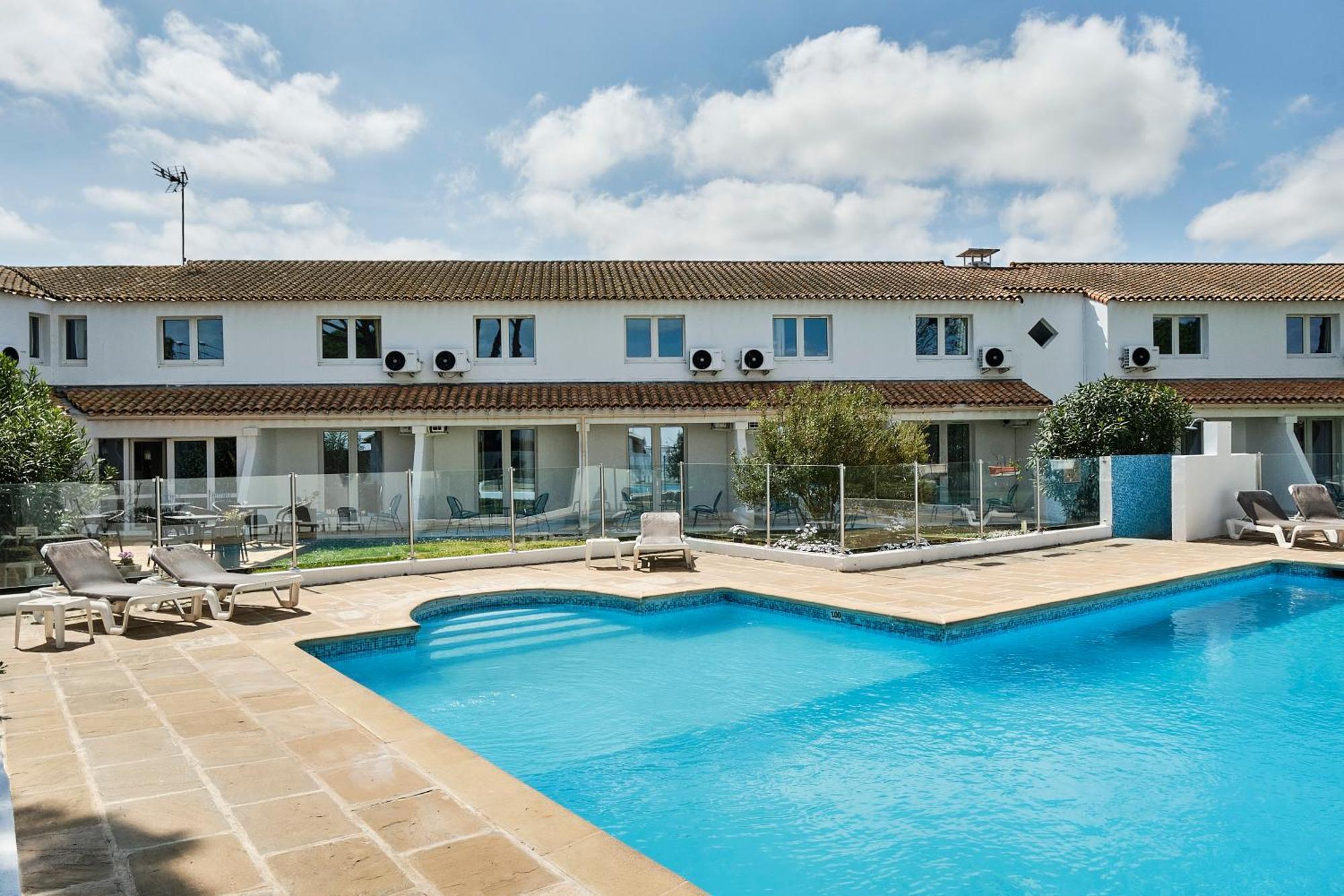 Artemia Aigues-Mortes - Hotel Avec Piscine Εξωτερικό φωτογραφία