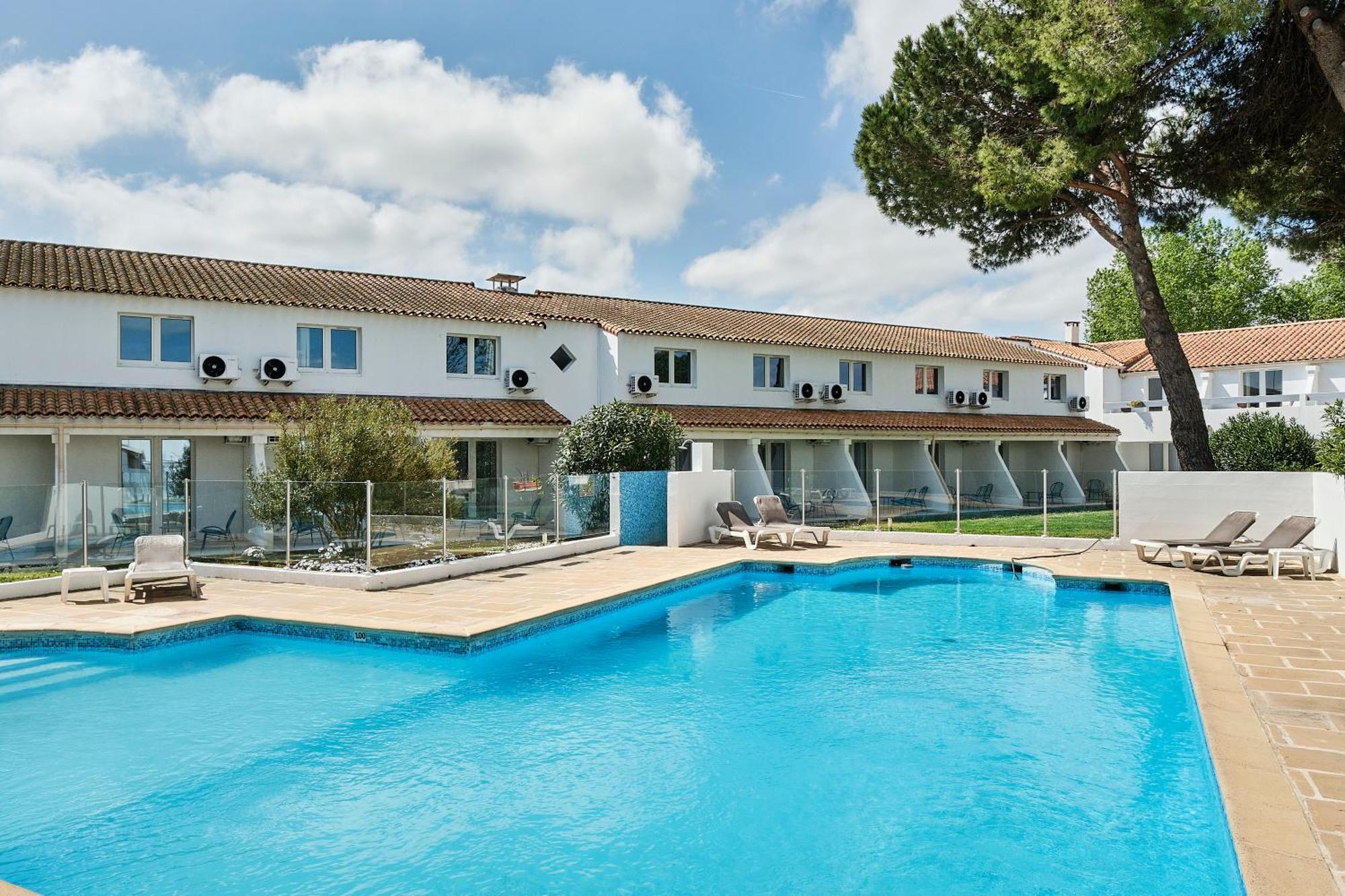 Artemia Aigues-Mortes - Hotel Avec Piscine Εξωτερικό φωτογραφία