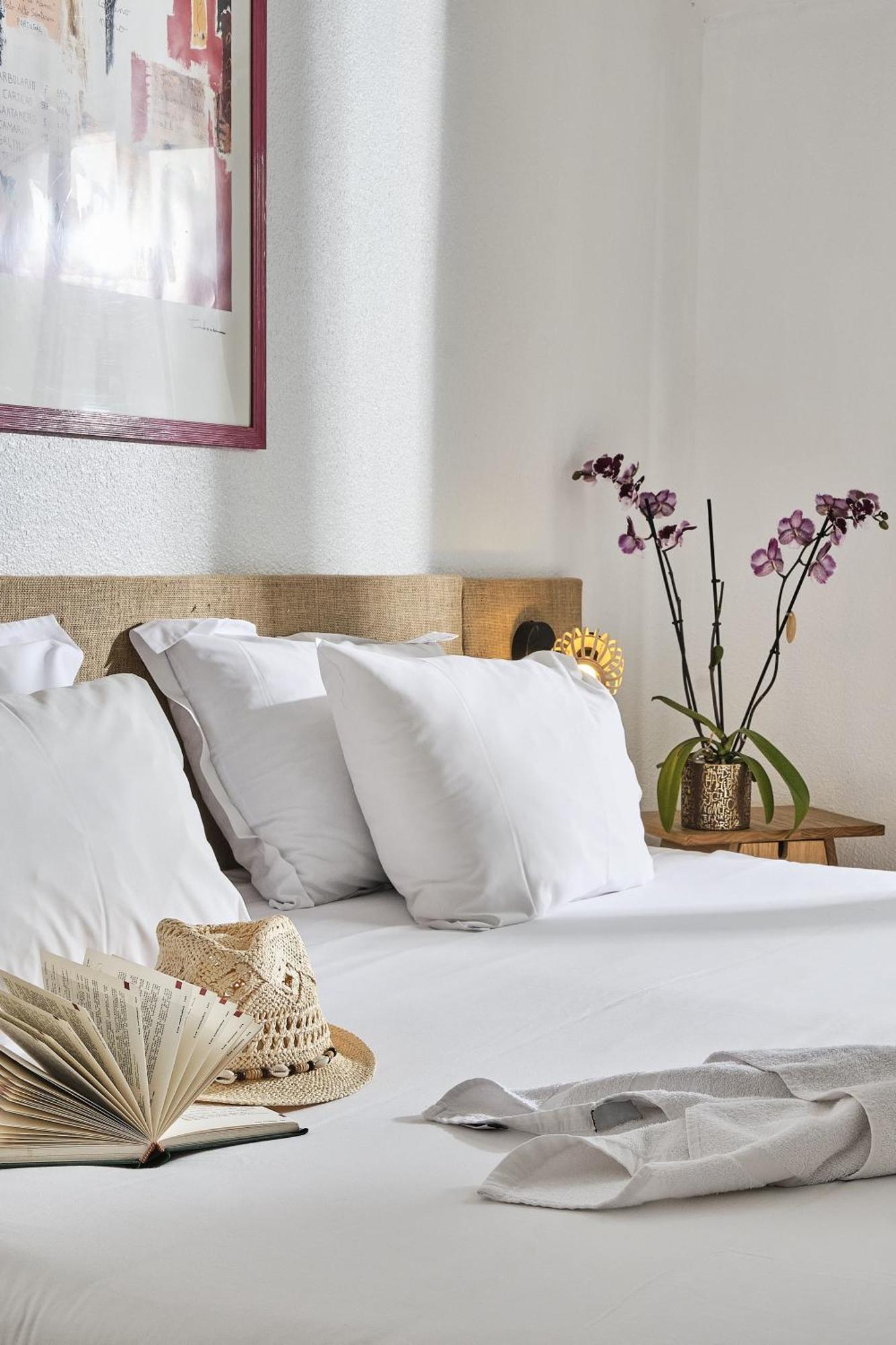 Artemia Aigues-Mortes - Hotel Avec Piscine Εξωτερικό φωτογραφία