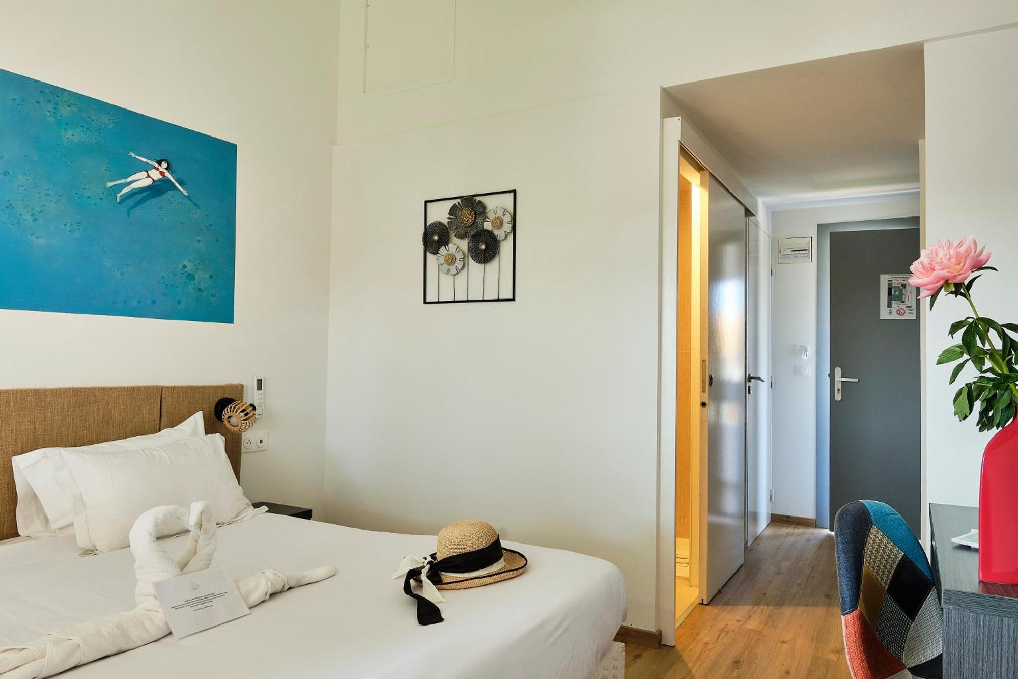 Artemia Aigues-Mortes - Hotel Avec Piscine Εξωτερικό φωτογραφία