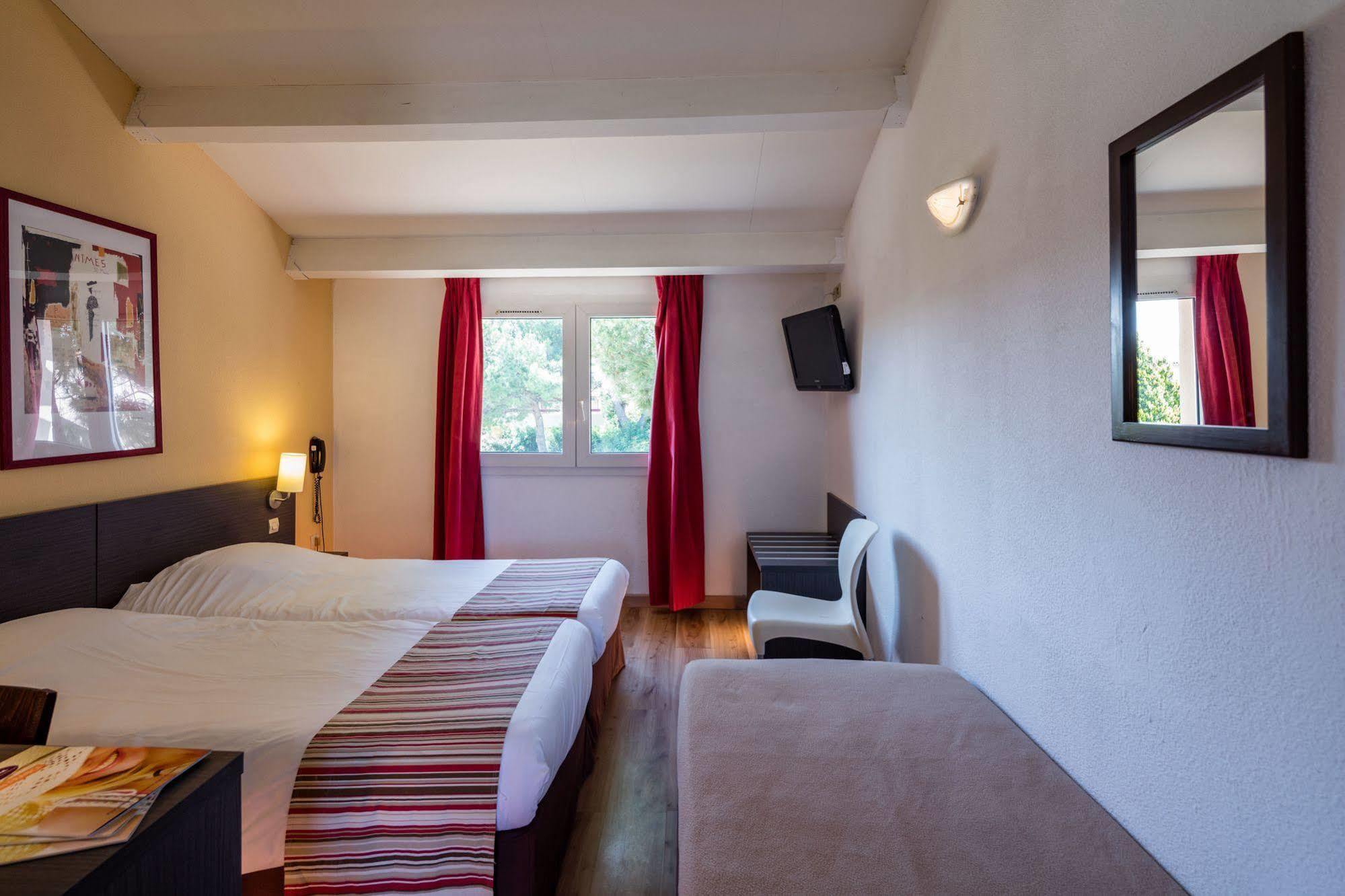 Artemia Aigues-Mortes - Hotel Avec Piscine Εξωτερικό φωτογραφία